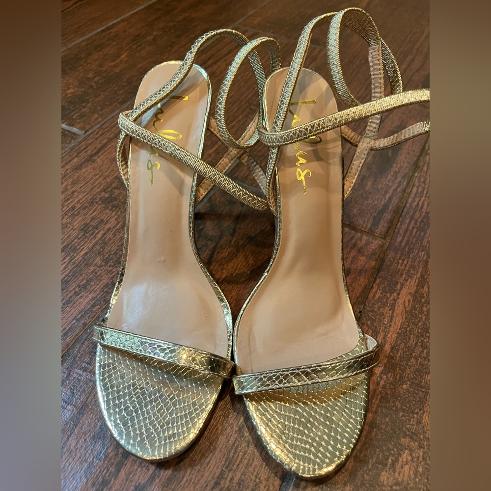 Gold lulus heels